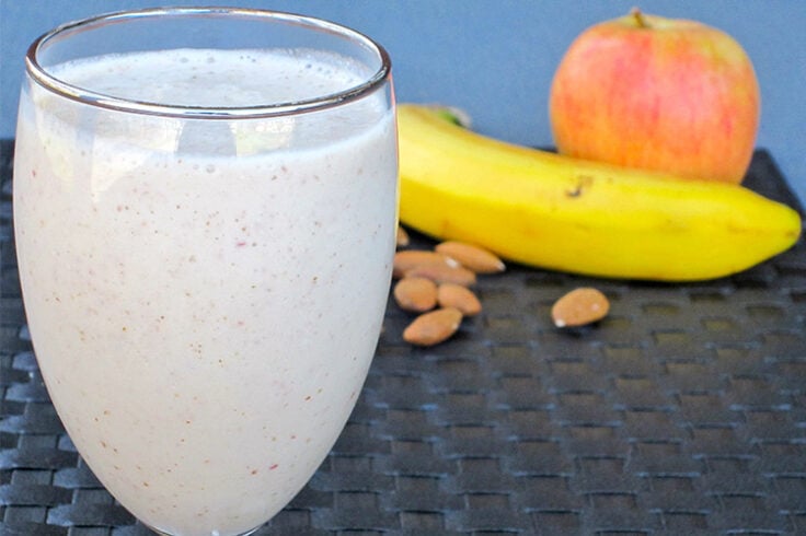 almond protein smoothie