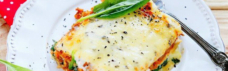 Slow Cooker Cheesy Spinach Lasagna