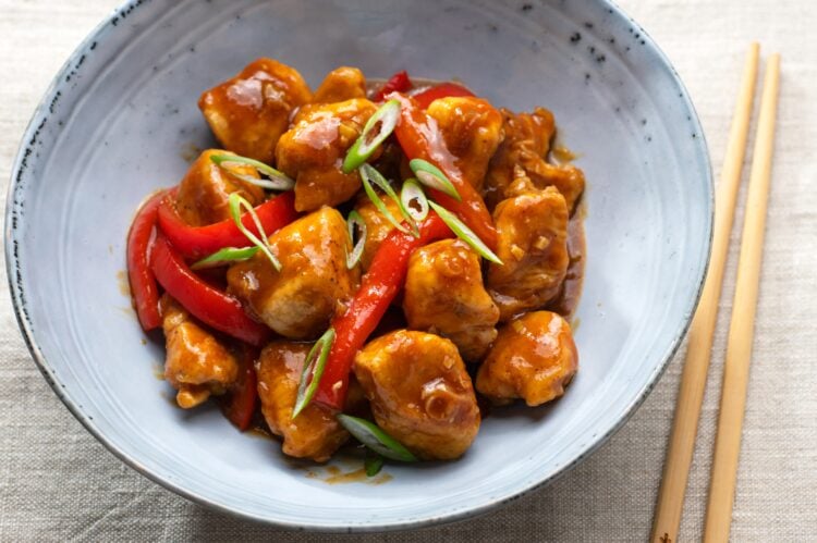 Dig into this juicy and flavorful slow cooker General Tso's Chicken recipe! the next time you're craving takeout.