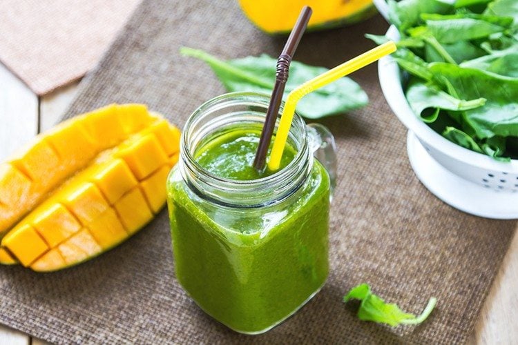 Spinach and Mango Smoothie