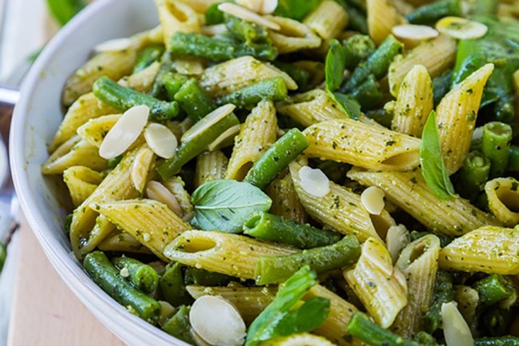 Pasta with Green Beans and Pesto