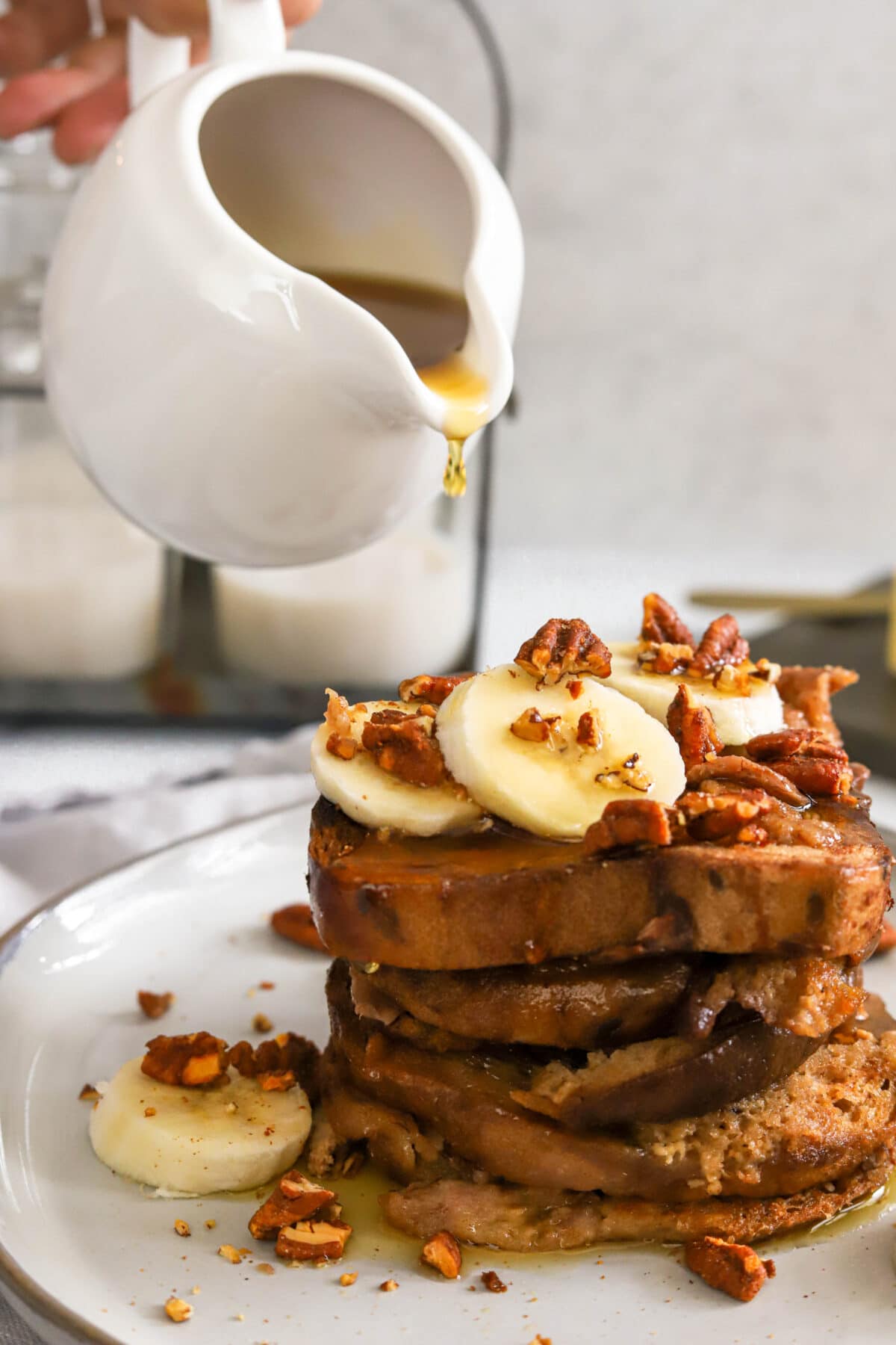 Dive into a plate of this scrumptious slow cooker French toast.