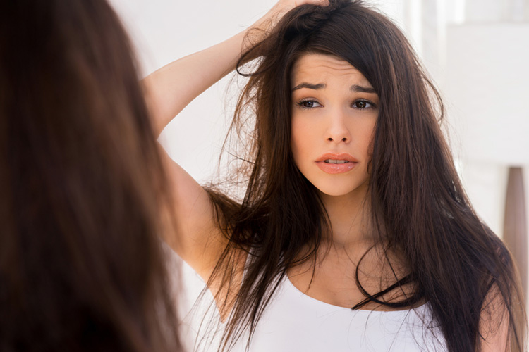 5 Ways to Use Coconut Oil for Silky Hair2