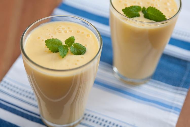 Mango Lassi Smoothies