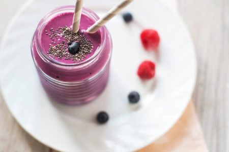 Chia Seed Berry Yogurt Smoothie Chia Seed Berry Yogurt Smoothie
