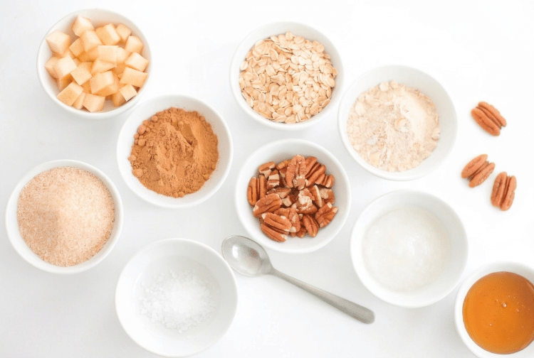 Ingredients for making this apple dessert