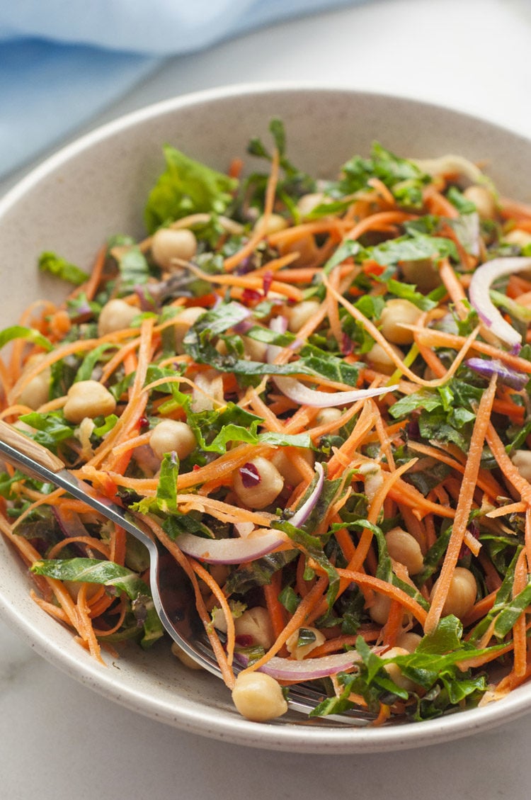 healthy salad combinations: spicy kale salad