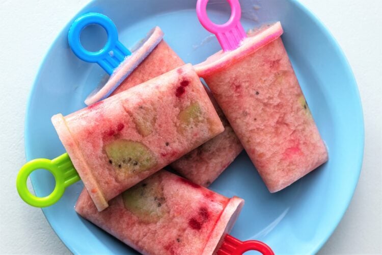 Learn how to make healthy fruit popsicles and never buy them at the store again!