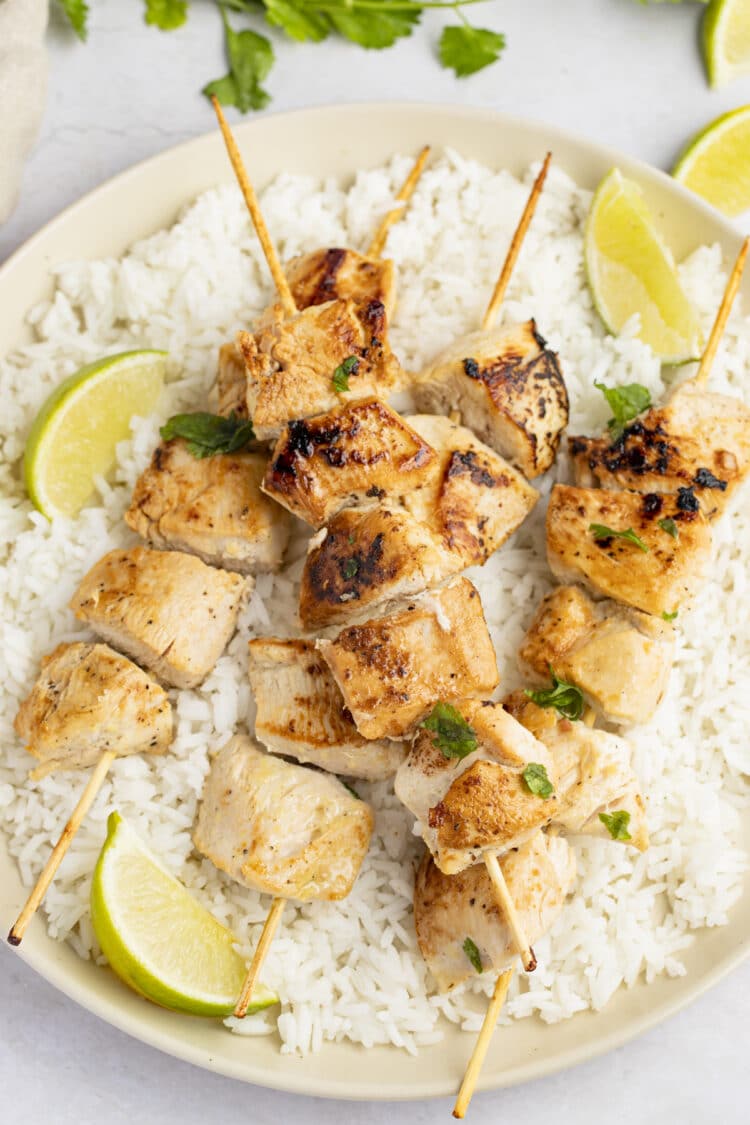 These delicious coconut lime chicken skewers are low-carb and delicious!