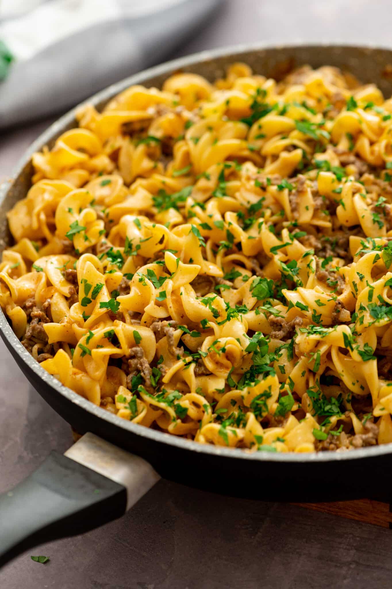 One Pot Ground Beef Stroganoff