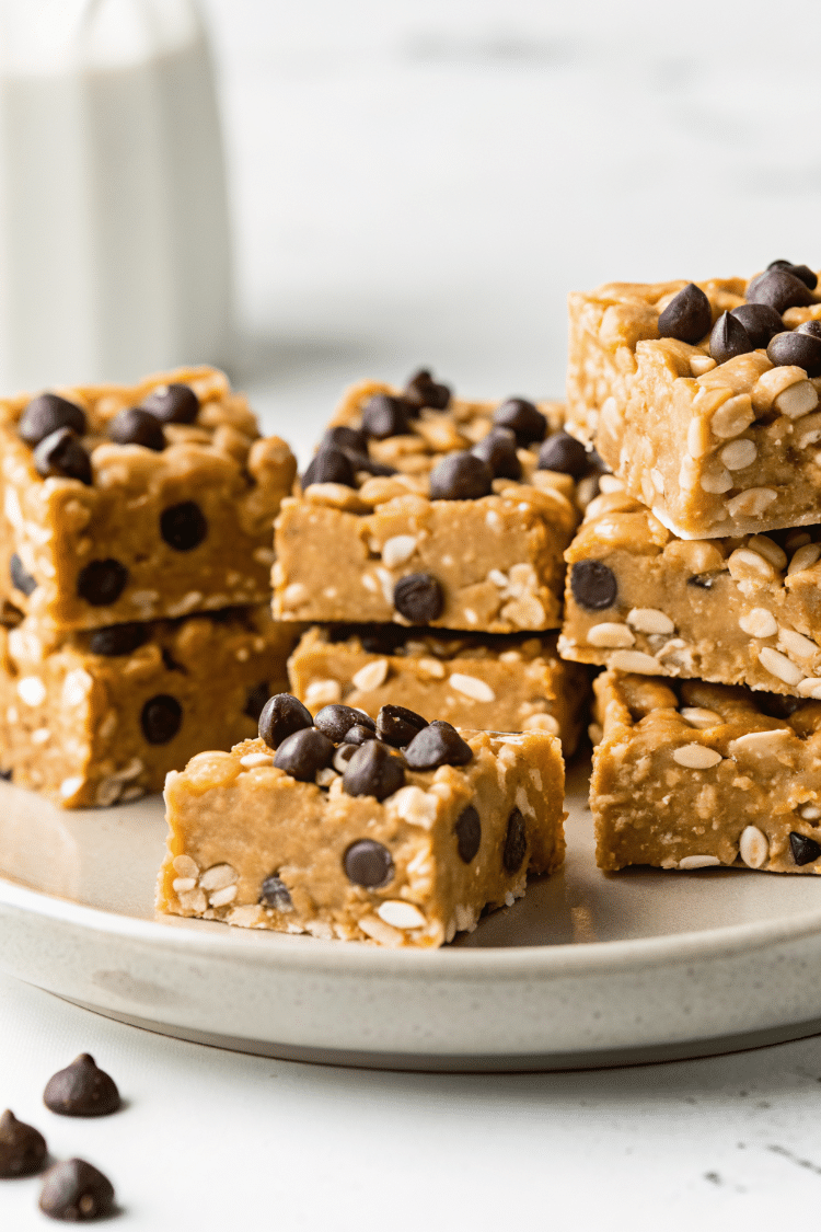 chewy chocolate chip peanut butter cereal bars